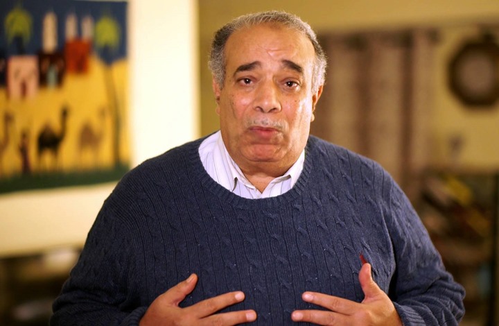 صحفي مصري يكشف هوية مَنْ يأخذ منه السيسي أفكاره الدينية