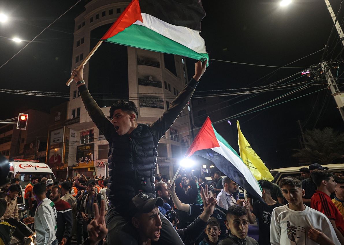 احتفل الفلسطينيون بوقف العدوان على غزة