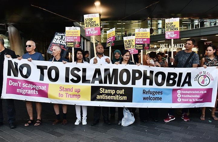 إندبندنت: المسلمات البريطانيات مستهدفات بسبب معتقداتهن