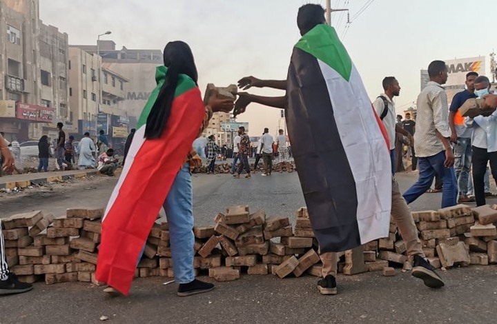 احتجاجات في السودان رغم الاتفاق على عودة حمدوك