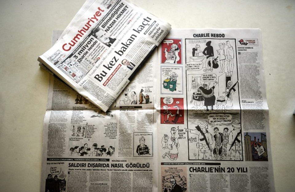 صحيفة تركية معارضة تنشر ملحقا لرسوم "شارلي إيبدو"