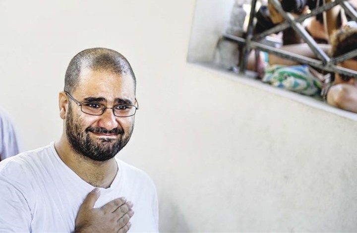 علاء عبد الفتاح من سجنه: نادم على بقائي في مصر