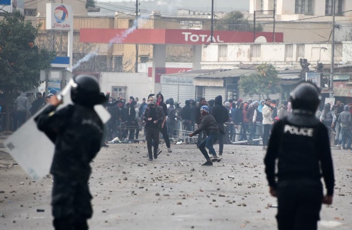 اعتقال 237 تونسيا على خلفية الاحتجاجات في البلاد