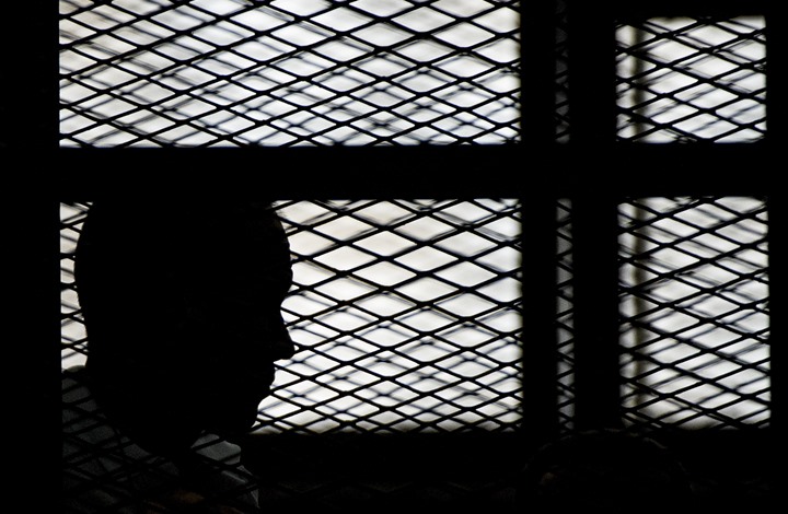 وفاة آخر أفراد أسرة معتقل مصري بعد حرمانه رؤية والده
