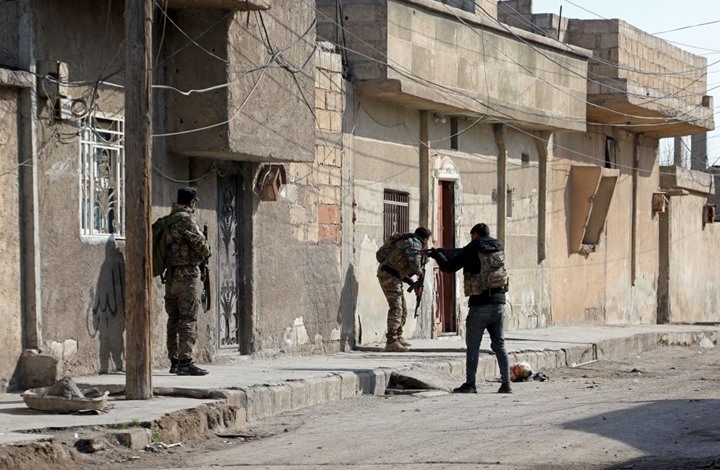 استمرار الاشتباكات بين تنظيم الدولة وقوات "قسد" بالحسكة