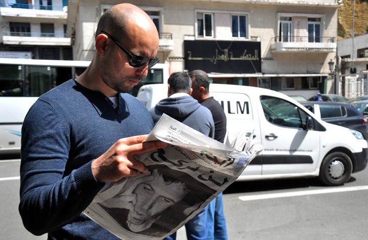 أزمة مالية خانقة تضرب الصحف والفضائيات الجزائرية.. والسبب؟