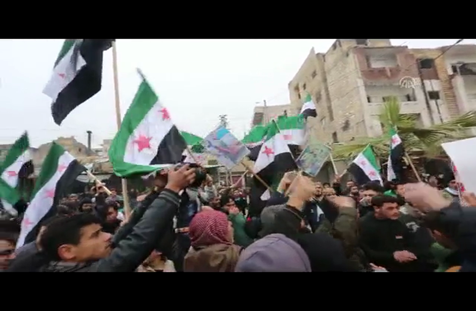 مظاهرات في سوريا تطالب برحيل الأسد وتوحد المقاومة