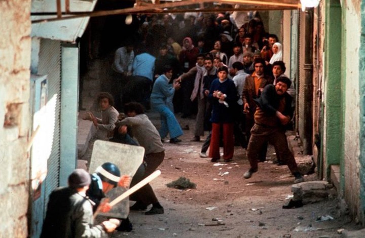ثلاثون عاما على اندلاع الانتفاضة الفلسطينية الأولى (شاهد)