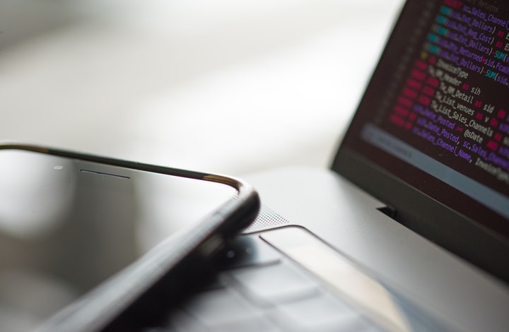 اندبندنت: هل قرصنة الجزيرة ثمرة لتطبيع دول خليجية والاحتلال؟