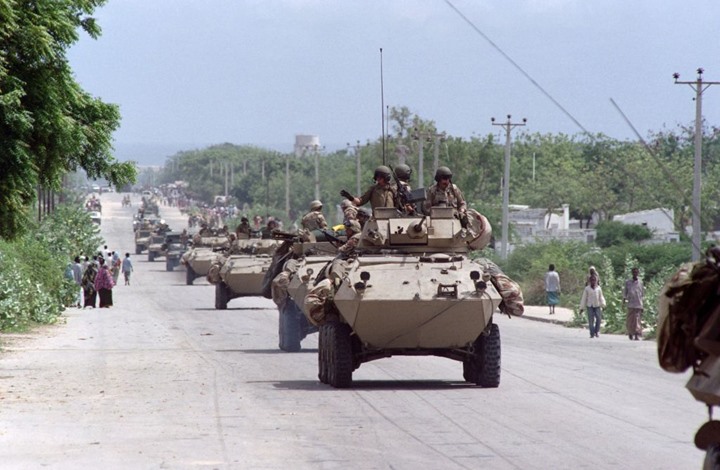 بوارج أمريكية تصل إلى الصومال تمهيدا لسحب القوات العسكرية