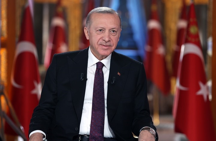 أردوغان يدعو إلى وحدة المسلمين ضد "التيارات المعادية" (شاهد)