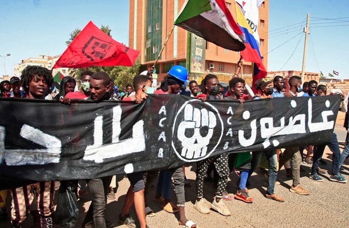 الأمن السوداني يقمع احتجاجات.. وإغلاق للطرق واعتقالات