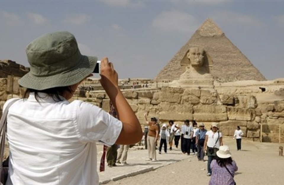 تراجعات حادة لعائدات سياحة مصر وصادراتها خلال العام 2016‎