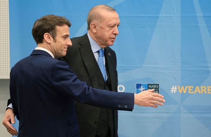Macron veut améliorer les relations avec Erdogan après les tensions et la guerre des déclarations