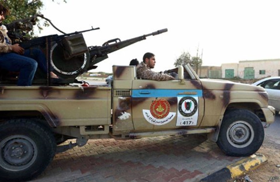 إطلاق نار كثيف وسماع دويّ انفجارات في طرابلس الليبية