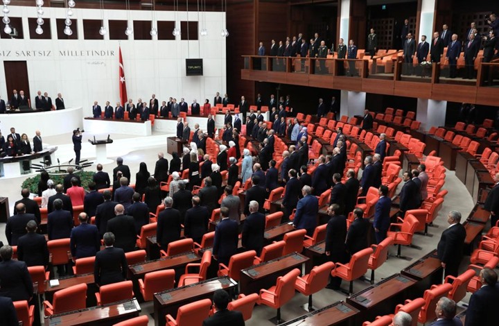72 ساعة حاسمة بتركيا ترقبا لشكل تحالفات الانتخابات المبكرة