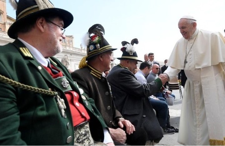 الفاتيكان يلغي اجتماع البابا فرانسيس ببطريارك روسيا بالقدس