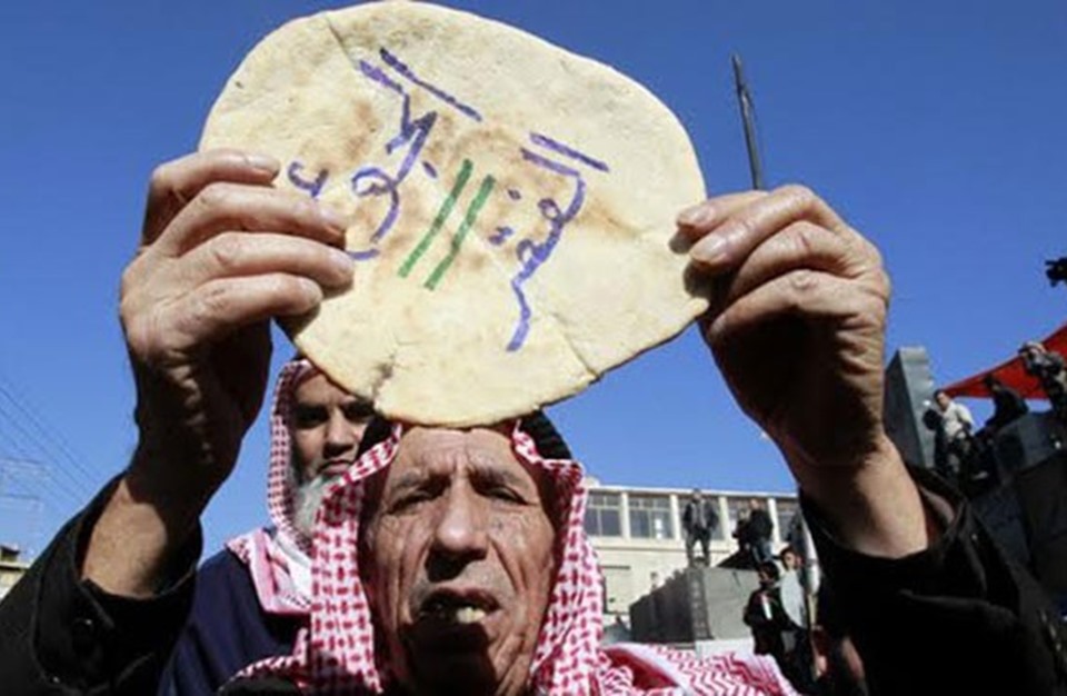 رفع أسعار الخبز في الأردن ..هل سيشعل فتيل ثورة شعبية؟