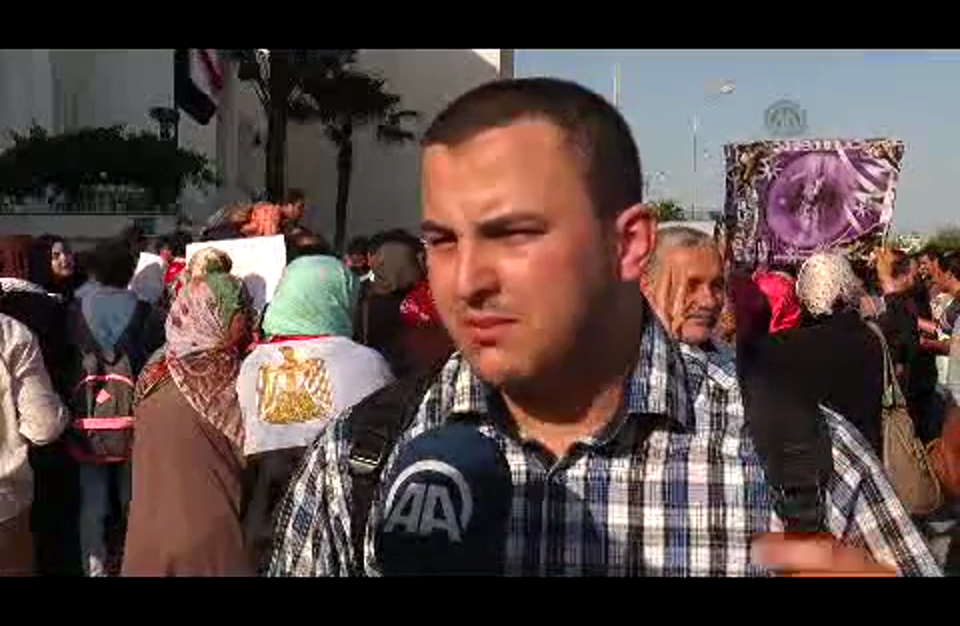 طلاب تونسيون يحتجون على حكم إعدام مرسي