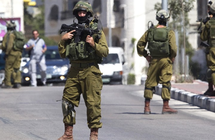 اعتقال 3 إسرائيليين بينهم جندي بتهمة نشر معلومات سرية