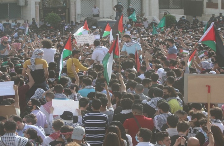 أردنيون يدشنون #افتحوا_الحدود ردا على اعتداءات الاحتلال