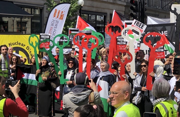 الآلاف في لندن يتظاهرون تنديدا بجرائم الاحتلال (شاهد)