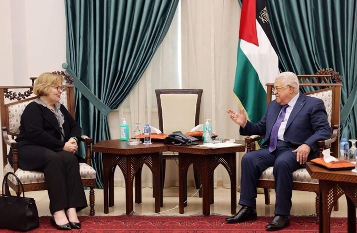 محمود عباس يظهر لأول مرة بعد تكهنات حول صحته محمود عباس يظهر لأول مرة بعد تكهنات حول صحته
