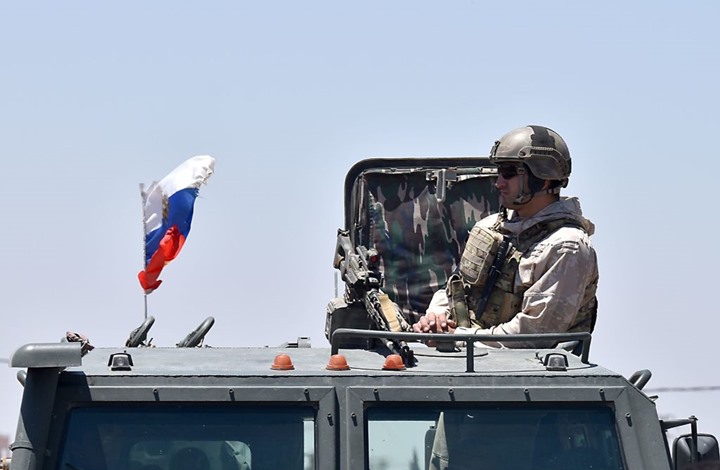 روسيا تنشر دوريات قرب المنطقة الخاضعة لسيطرة أمريكا بسوريا