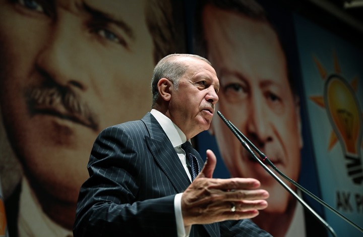 أردوغان يدعو لمراجعات داخلية بحزبه تحضيرا للانتخابات المحلية