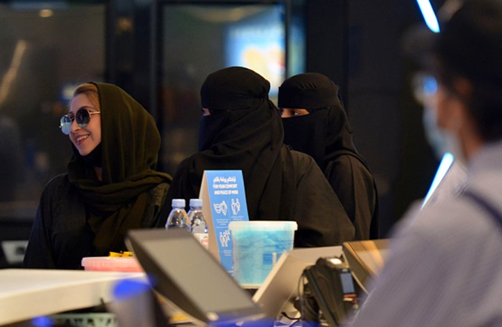 محام سعودي: قرارات قضائية تمنح المرأة حرية السكن والملبس