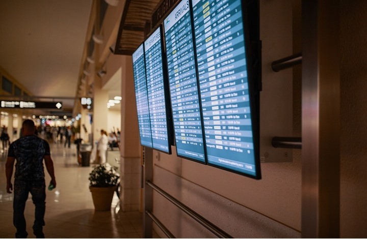نقص كوادر الطيران يلغي مئات الرحلات في أمريكا