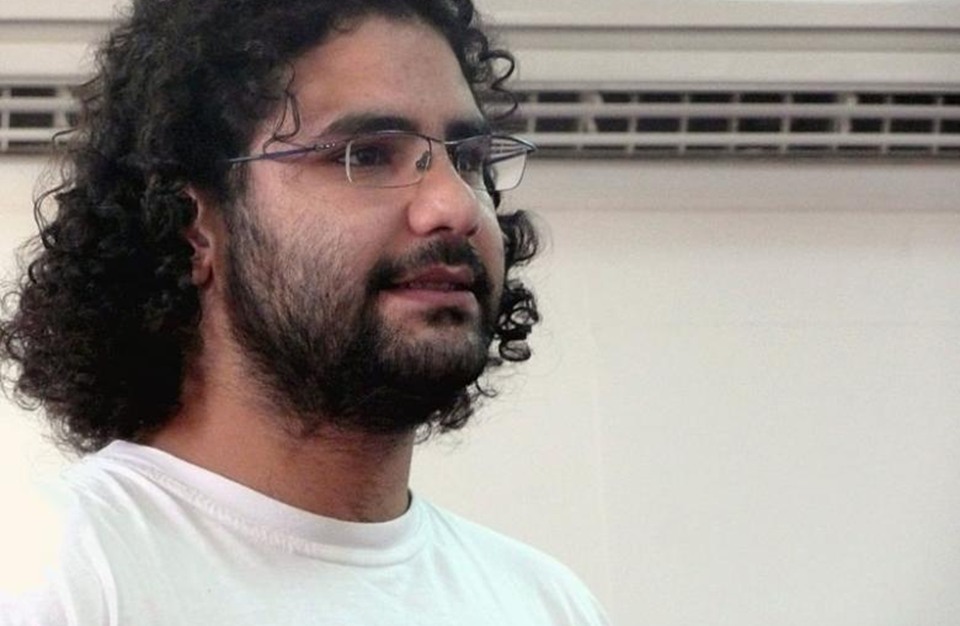 توقيف الناشط المصري علاء عبد الفتاح و20 آخرين