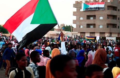 دعوات للتظاهر السبت بذكرى الاحتجاجات الشعبية بالسودان