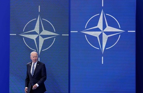 واشنطن ترفض إغلاق "الناتو" بوجه أوكرانيا وتتمسك بالدبلوماسية