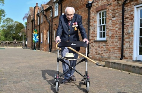 وفاة "الكابتن مور".. صاحب أكبر تبرع للطواقم الصحية البريطانية