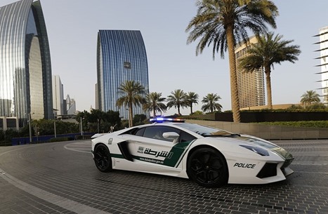 FT: الإمارات تحاول الإفلات من القائمة الرمادية لغسيل الأموال