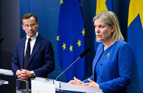 السويد وفنلندا تقرران الانضمام لـ"الناتو".. وموسكو تعلّق