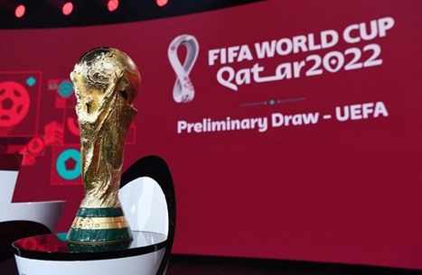 "فيفا" يختار لأول مرة حكمات لقيادة مباريات مونديال قطر