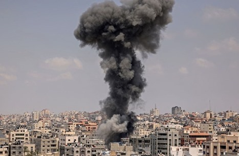 الاحتلال يغتال فرحة عريس بغزة باستشهاد والدته (شاهد)