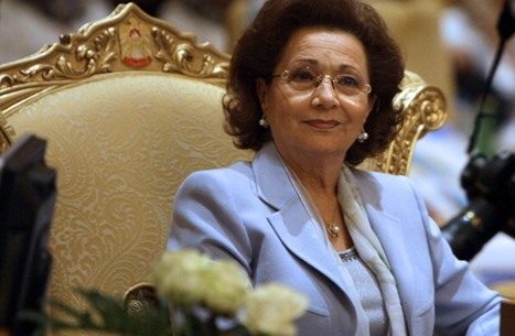 سوزان مبارك تنازلت عن منزلين فاخرين لمخابرات مصر (وثائق)