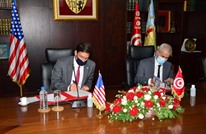إسبر يوقع اتفاق تعاون عسكري مع تونس بأول زيارة لأفريقيا