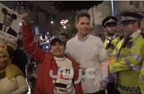 شرطة بريطانيا تعتقل "مؤيدة للسيسي" اعتدت على متظاهرين (فيديو)