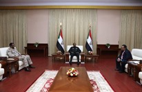 اتفاق في السودان.. العسكر يعيد حمدوك إلى الحكومة