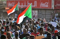 قوات الأمن السودانية تقمع المتظاهرين.. وحمدوك يبعث رسائل