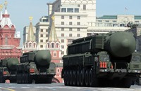روسيا تحدد خطوطا حمراء يتيح تجاوزها استخدام السلاح النووي
