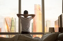 موعد استيقاظك يمكن أن يرتبط بخطر إصابتك بأمراض عقلية