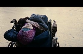 وفاة مسنة في شوارع حلب.. قصة تختصر معاناة المدينة المحاصرة