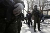 150 جنديا روسيا يسيطرون على قاعدة عسكرية أوكرانية