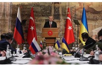 كييف تحذر مفاوضيها بتركيا من تناول أي شيء قبل المحادثات