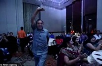 وفاة مفاجئة لرجل أعمال هندي خلال رقصه على مسرح (شاهد)